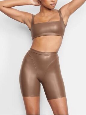 NWT SKIMS Faux Leather Bralette 3X Nude Crop Top Edgy Downtown Streetwear Moody